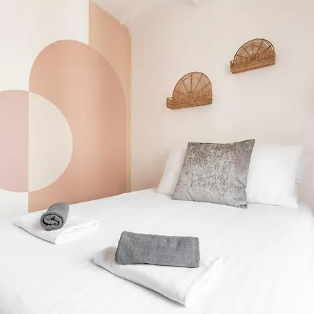 Flat Next Montparnasse- Rose Iii *